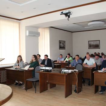 В Хакасии состоялось совещание по вопросу применения энергосберегающих технологий при проведении капремонта